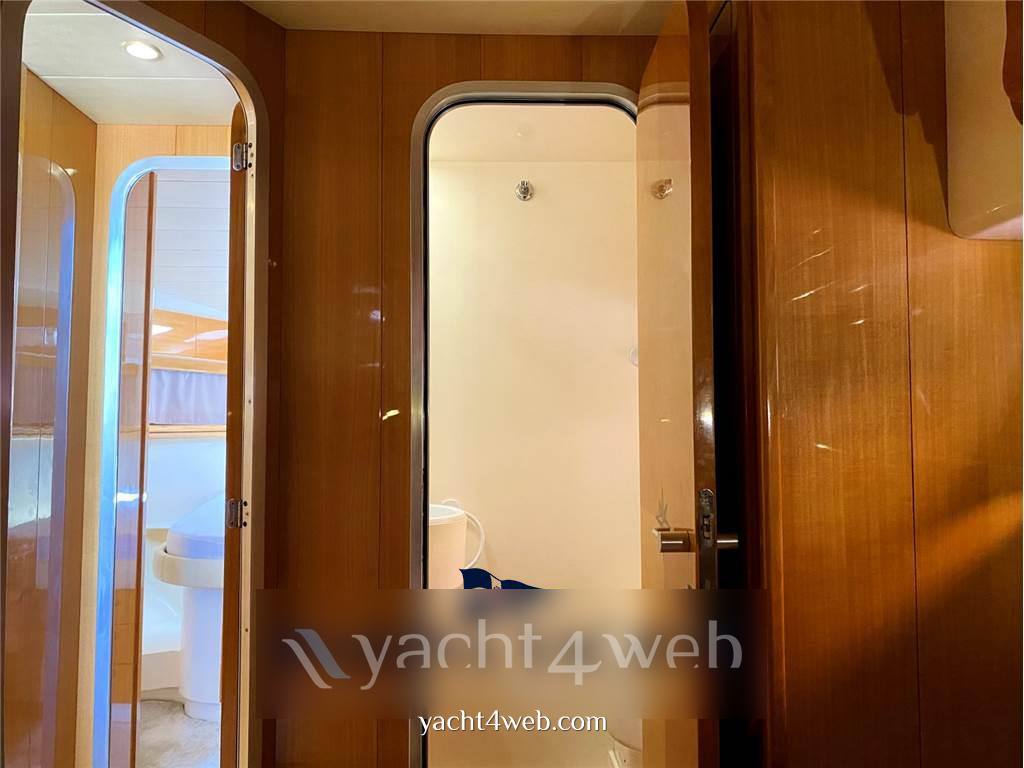 Raffaelli Typhoon 38 fly 