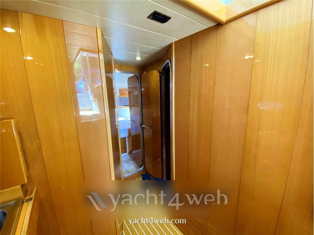 Raffaelli Typhoon 38 fly 0