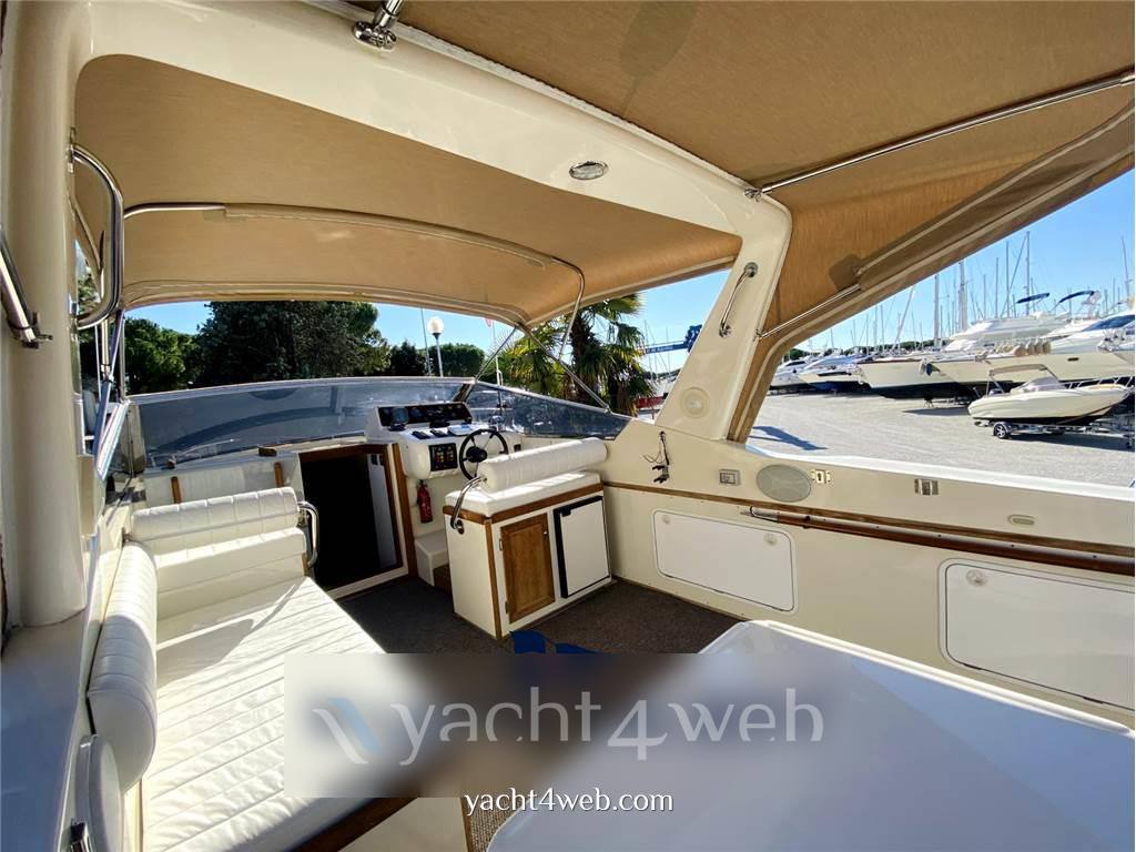 Airon marine 36 barca a motore