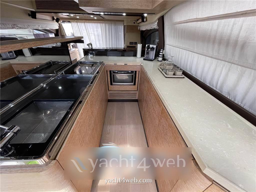 Azimut 64 flybridge