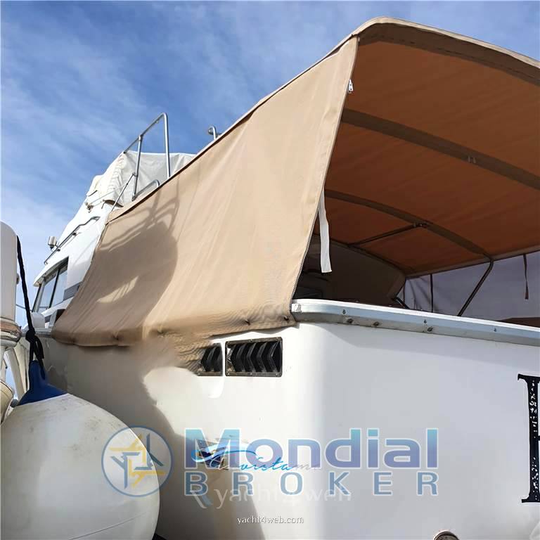 Bertram yacht 33' sf