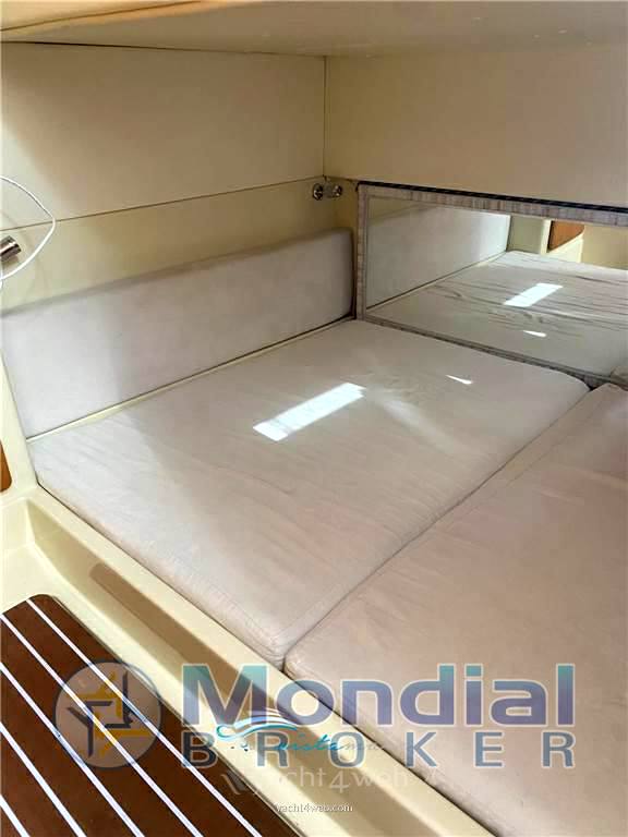 Gobbi 31 cabin