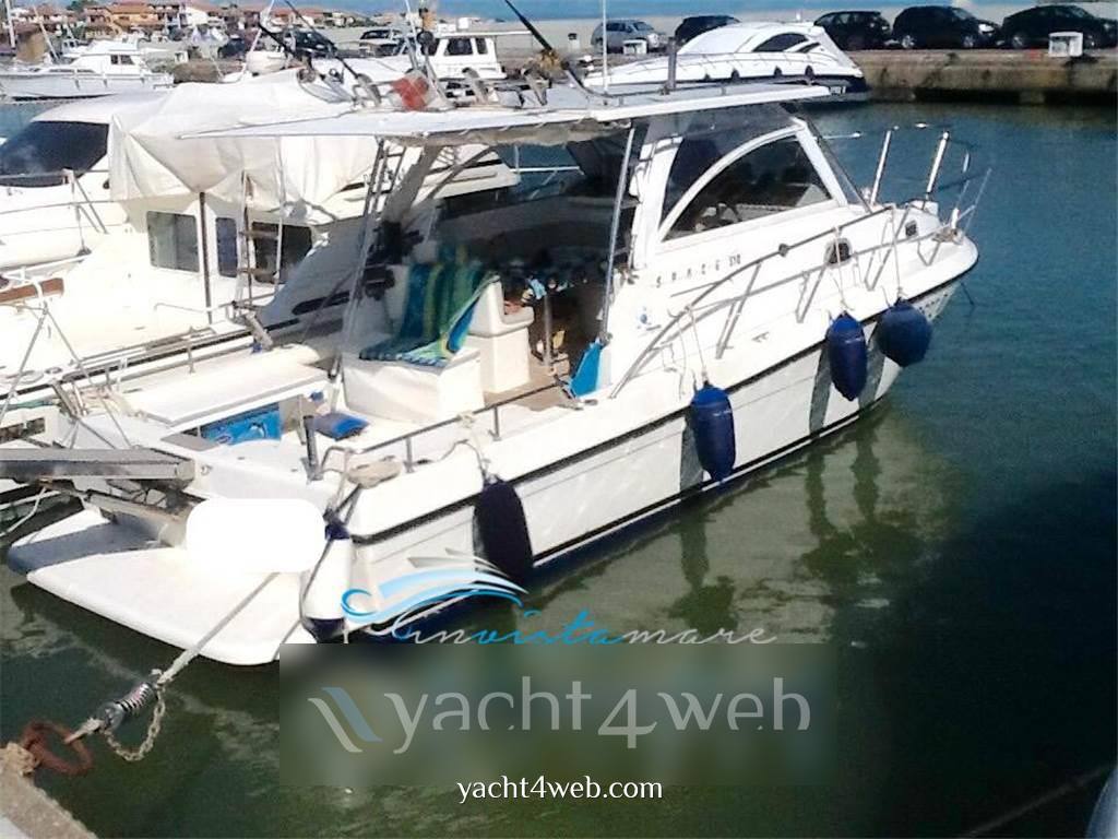 Plastik Space 310 open