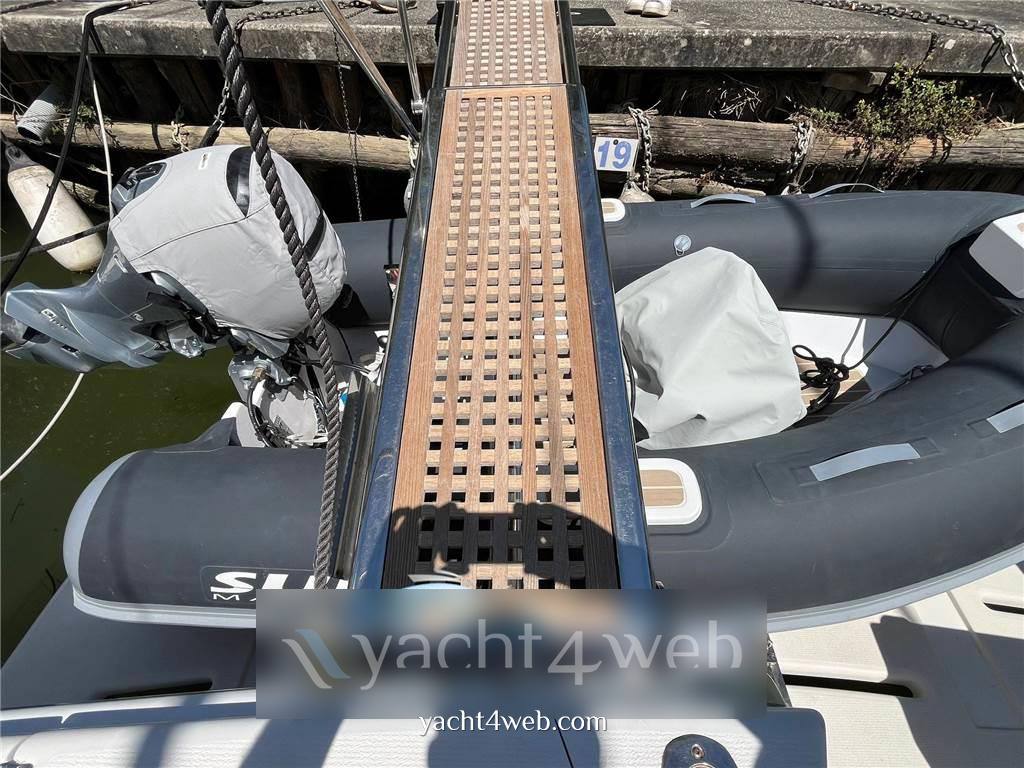 Riviera marine 40 flybridge