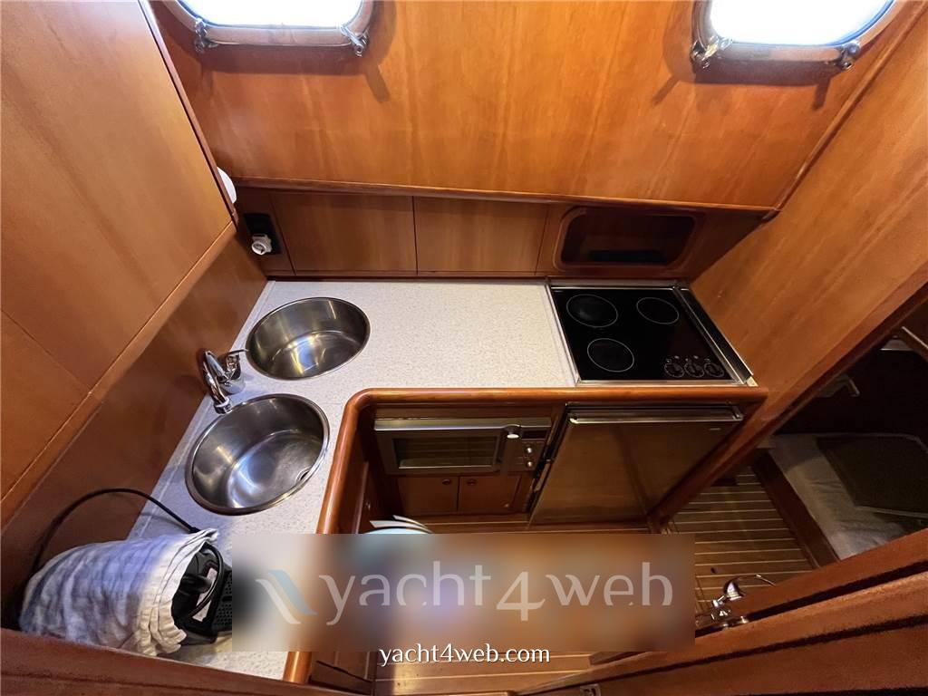 Cantieri estensi 440 goldstar fly