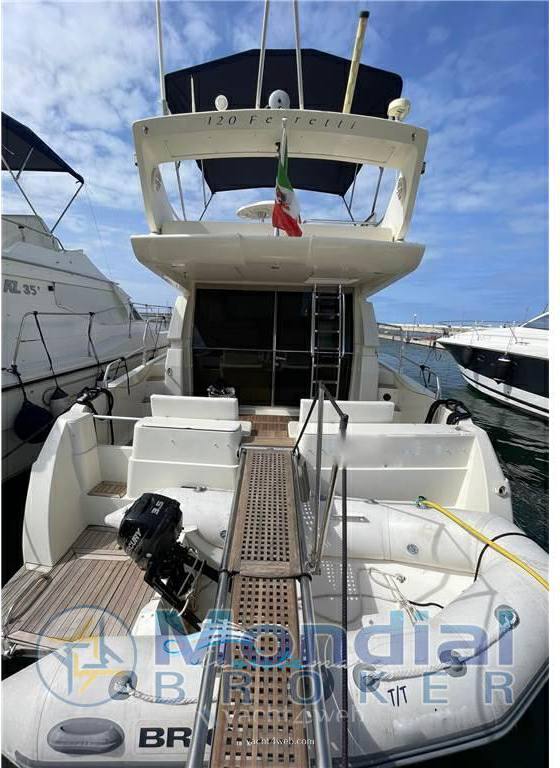 Ferretti yachts 120 fly Barca a motore usata in vendita