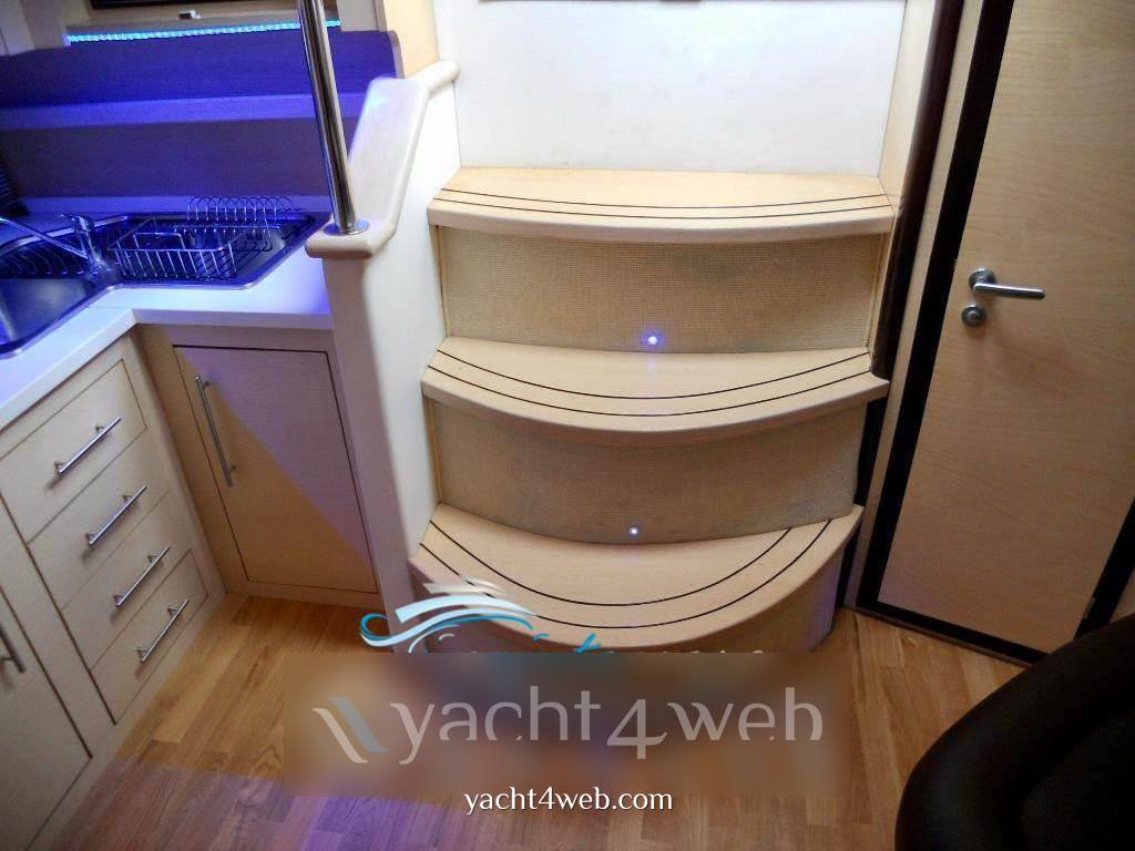 Manò marine M35 Motor boat used for sale