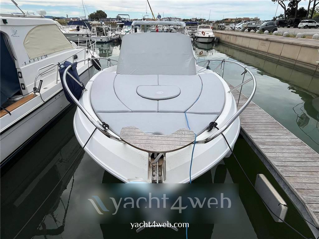 Beneteau Flyer 850 sun deck Motor boat used for sale