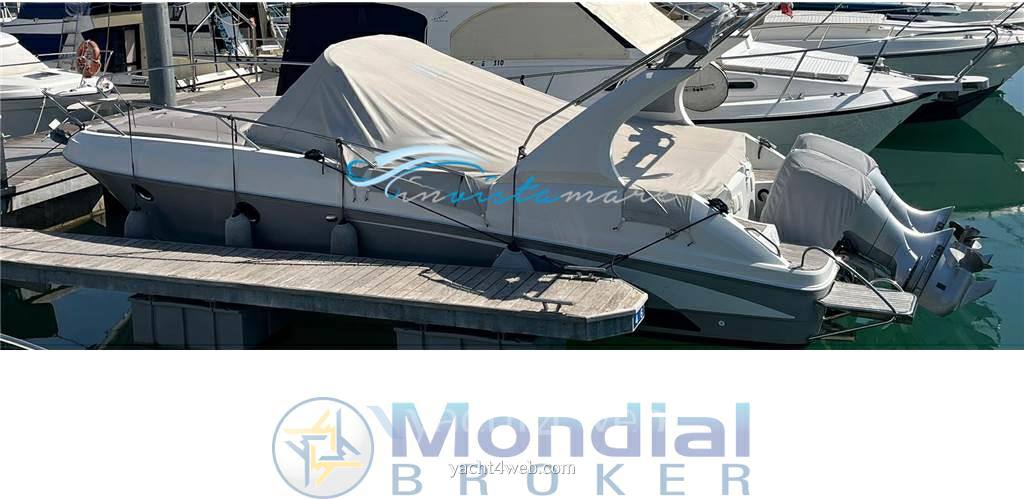 Beneteau Flyer 850 sun deck Express cruiser
