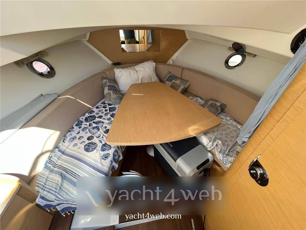 Beneteau Flyer 850 sun deck 