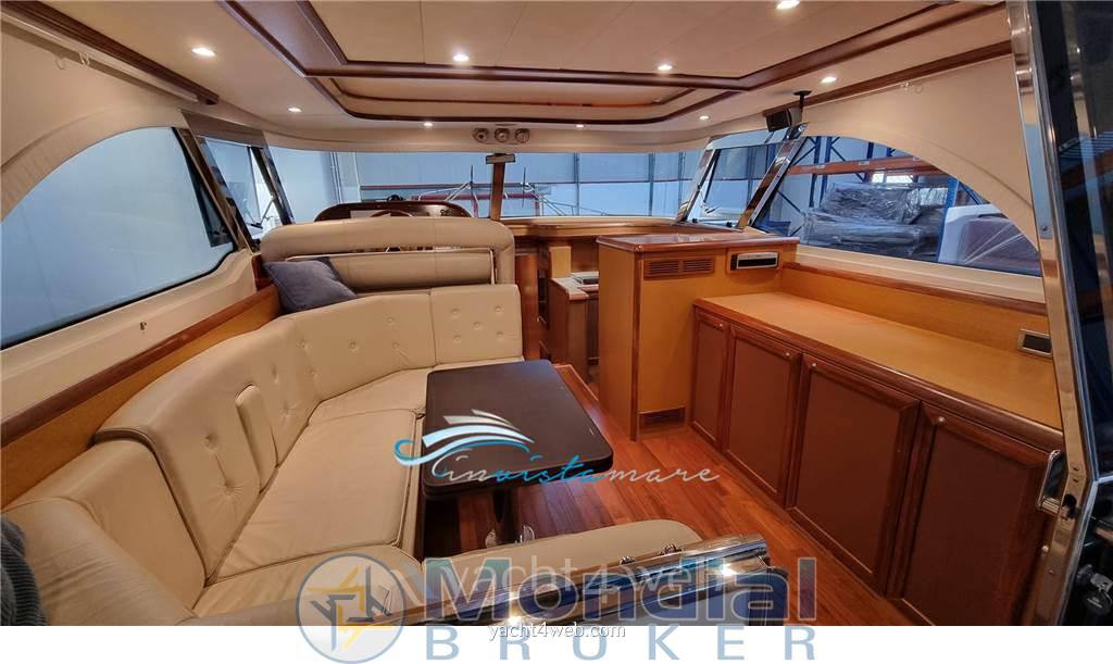 Mochi craft Mochi 51 dolphin bateau à moteur