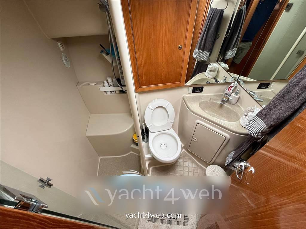 Riviera marine 40 flybridge Flybridge