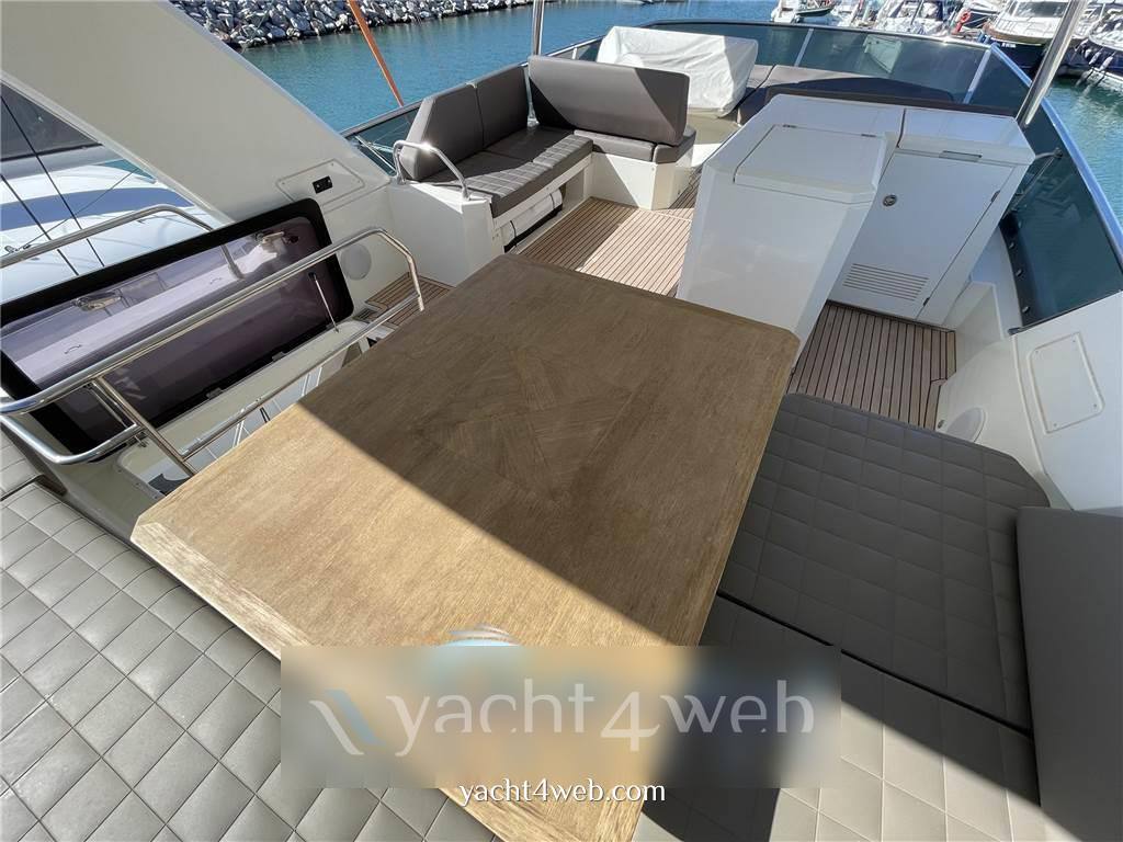 Jeanneau Prestige 630 Barca a motore usata in vendita