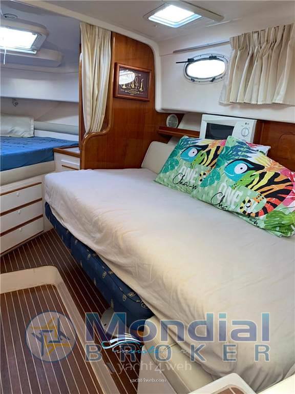 Faeton 980 moraga fly motor boat