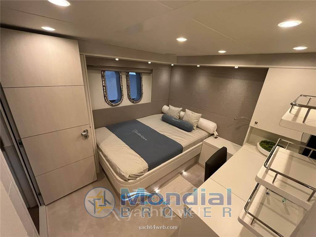 Van der valk 85 bateau à moteur