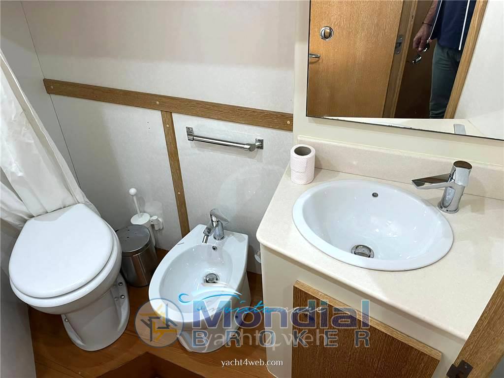 Blue navy 430 cruiser Photo