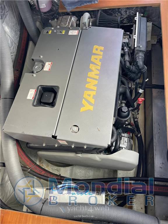 Intermare 30 cruiser barca a motore