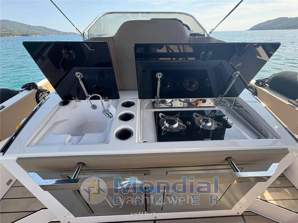 Ranieri international Next 330 lx motor boat