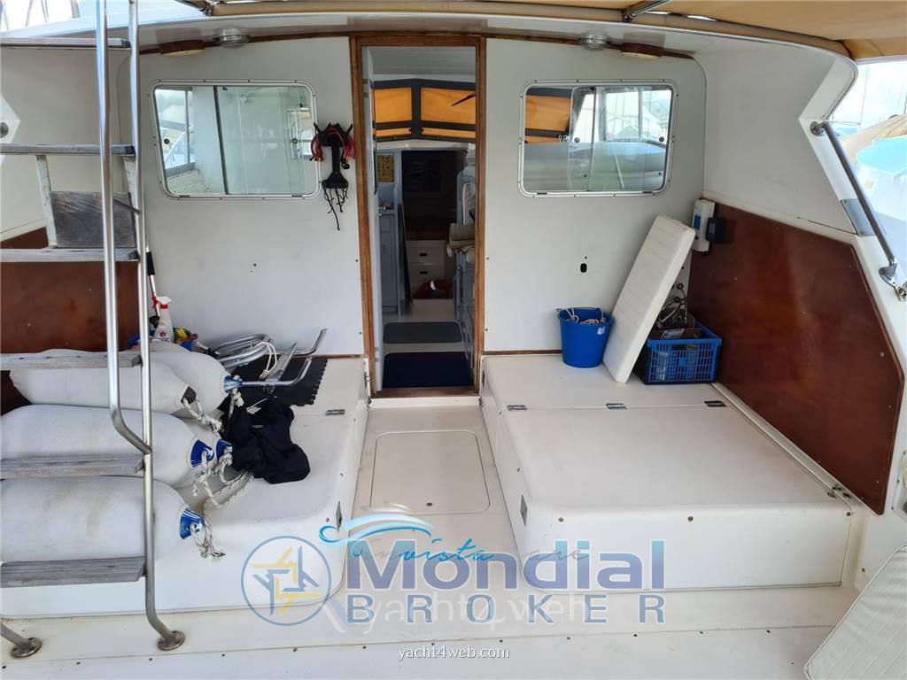 Bertram yacht 33' sf Flybridge