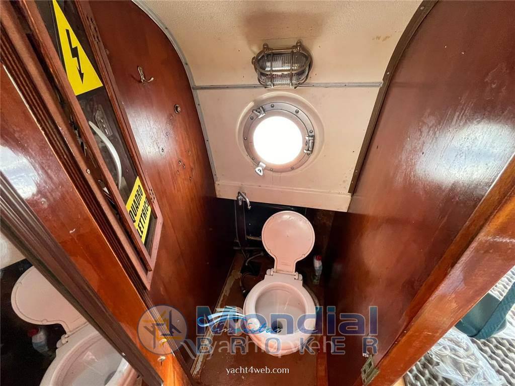 Italcantieri Bora 2 قارب بمحرك مستعملة للبيع