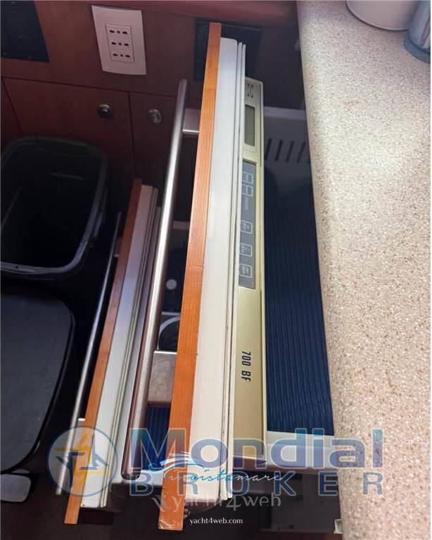 Hatteras 50 convertible 驾驶桥楼 使用