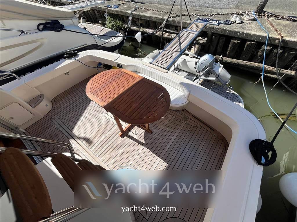 Plastik Space 360 fly Bateau à moteur nouveau en vente