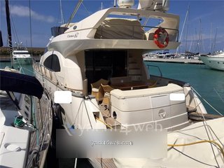 Cayman Yachts 62 fly