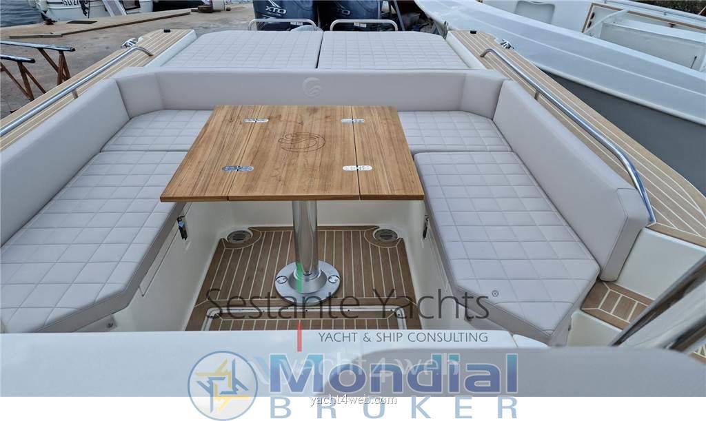 Capelli Tempest 40 luxury