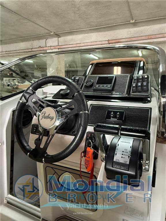 Ranieri international Cayman 27 sport touring