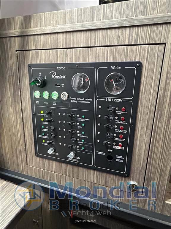 Ranieri international Cayman 35 excutive