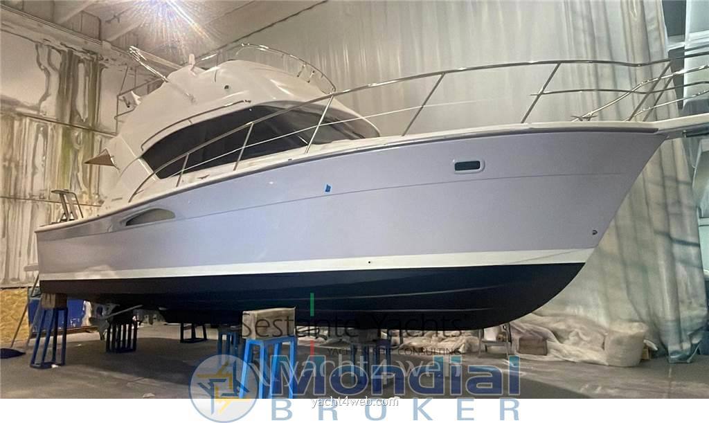 Riviera marine 33 flybridge
