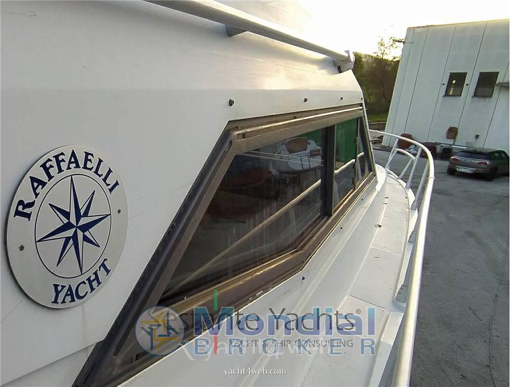 Raffaelli Typhoon fly Flybridge
