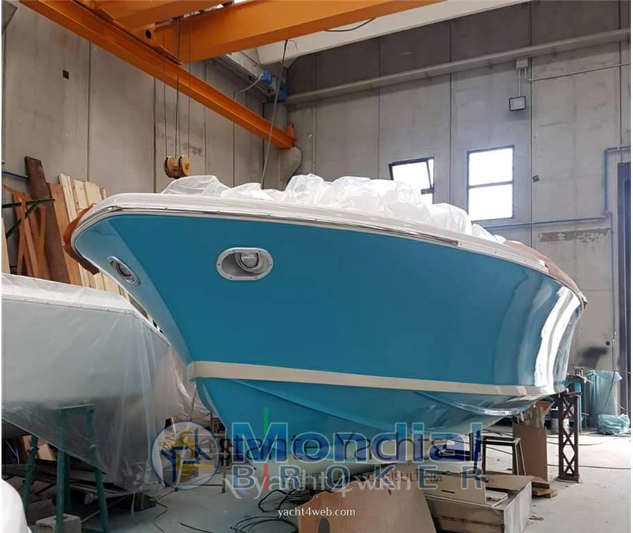 Bertram yacht 25' open Pilothouse