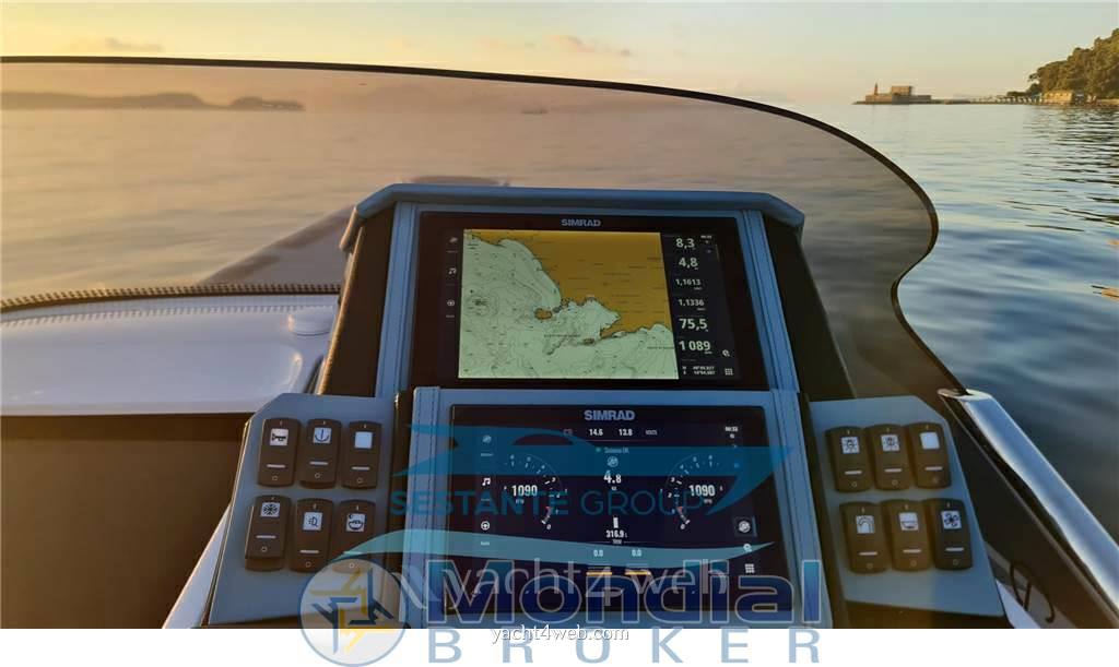 Ranieri international Cayman 28 executive usato