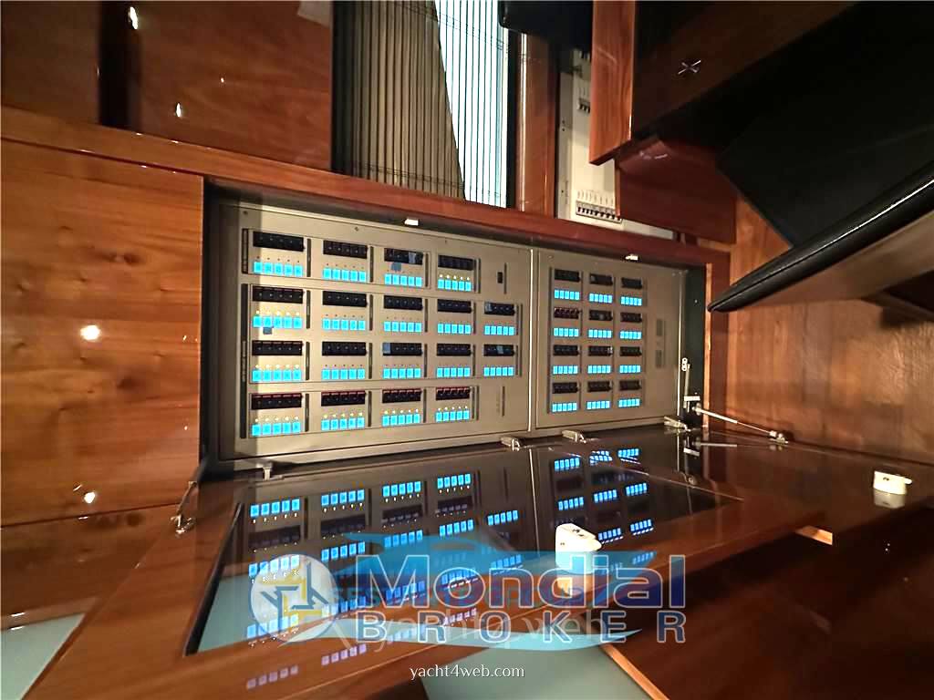 Fairline Squadron 74 Barca a motore usata in vendita