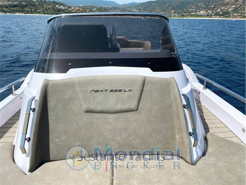 Ranieri international Next 285 lx Yate a motor usado