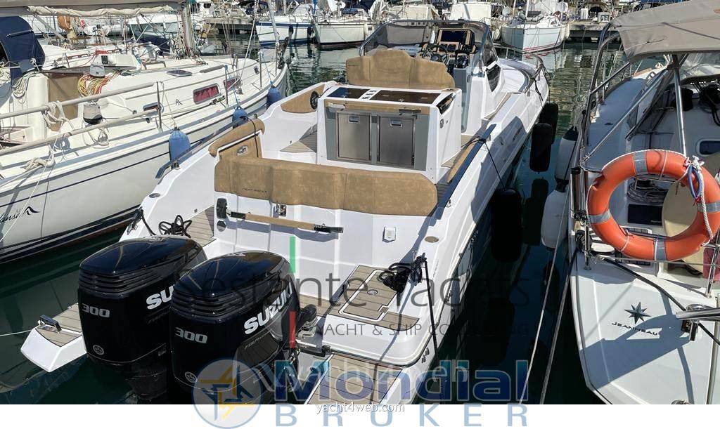 Ranieri international Next330lx Barco a motor usado para venda