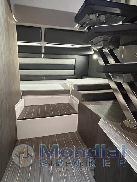 Ranieri international Cayman 35 excutive 