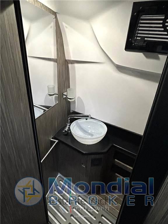 Ranieri international Cayman 35 excutive fotografia