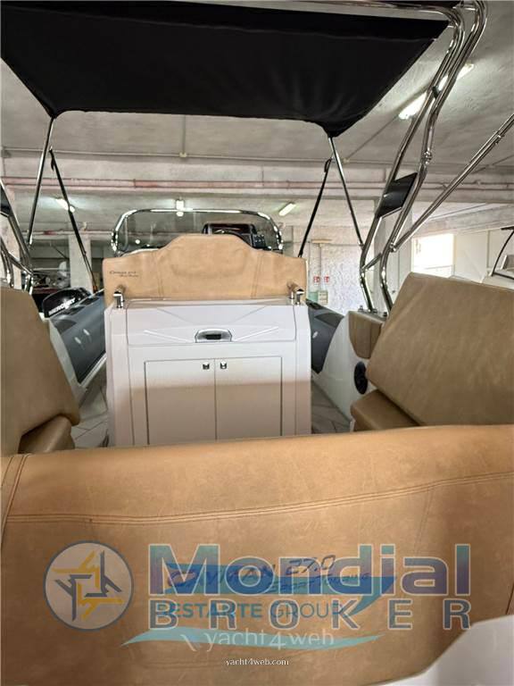 Ranieri international Cayman 27 sport touring Фото