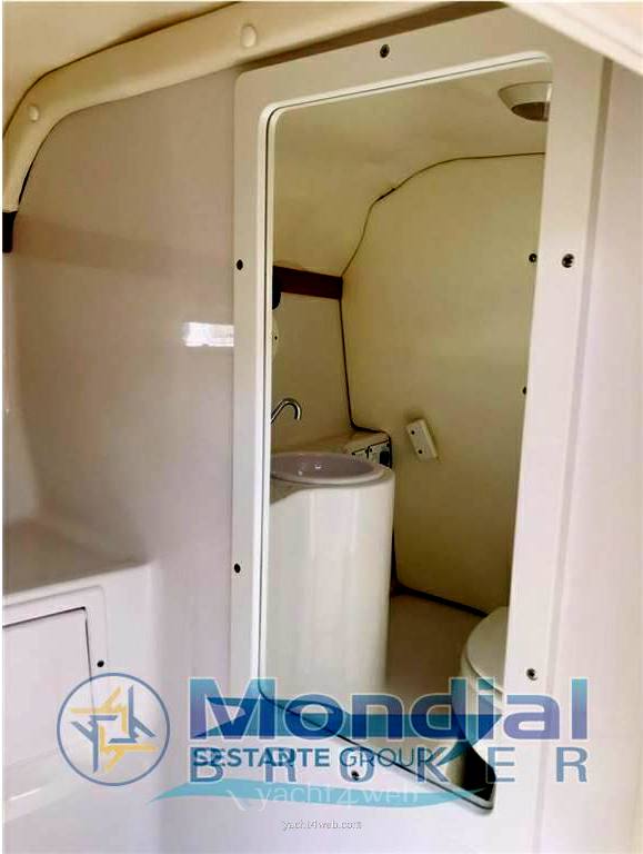 Four winns Sundowner 285 Barca a motore usata in vendita