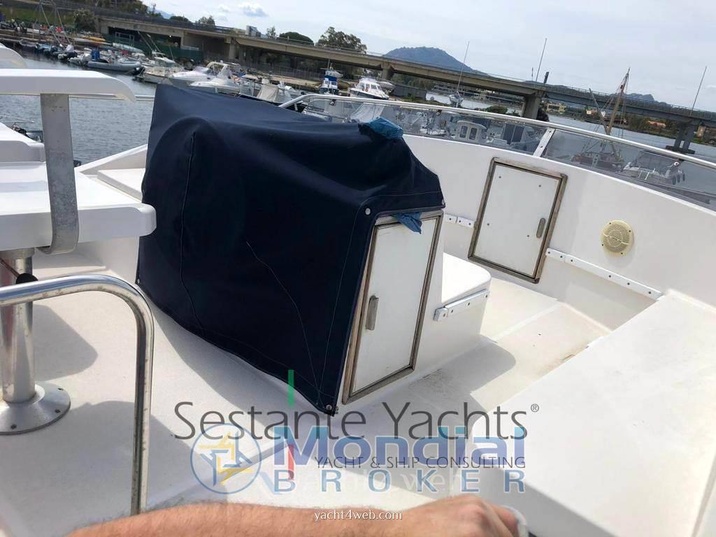 Riviera marine 35 convertible Foto