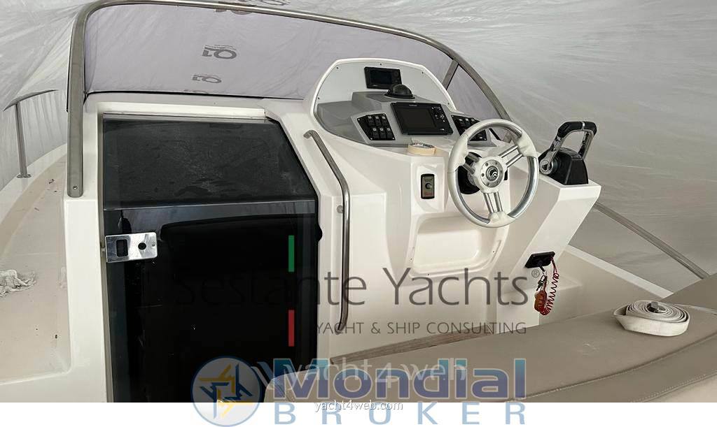 Capelli Cap 28 wa Barca a motore usata in vendita