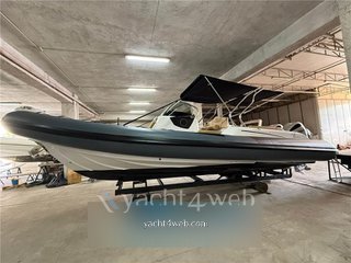 Ranieri international Cayman 27 sport touring