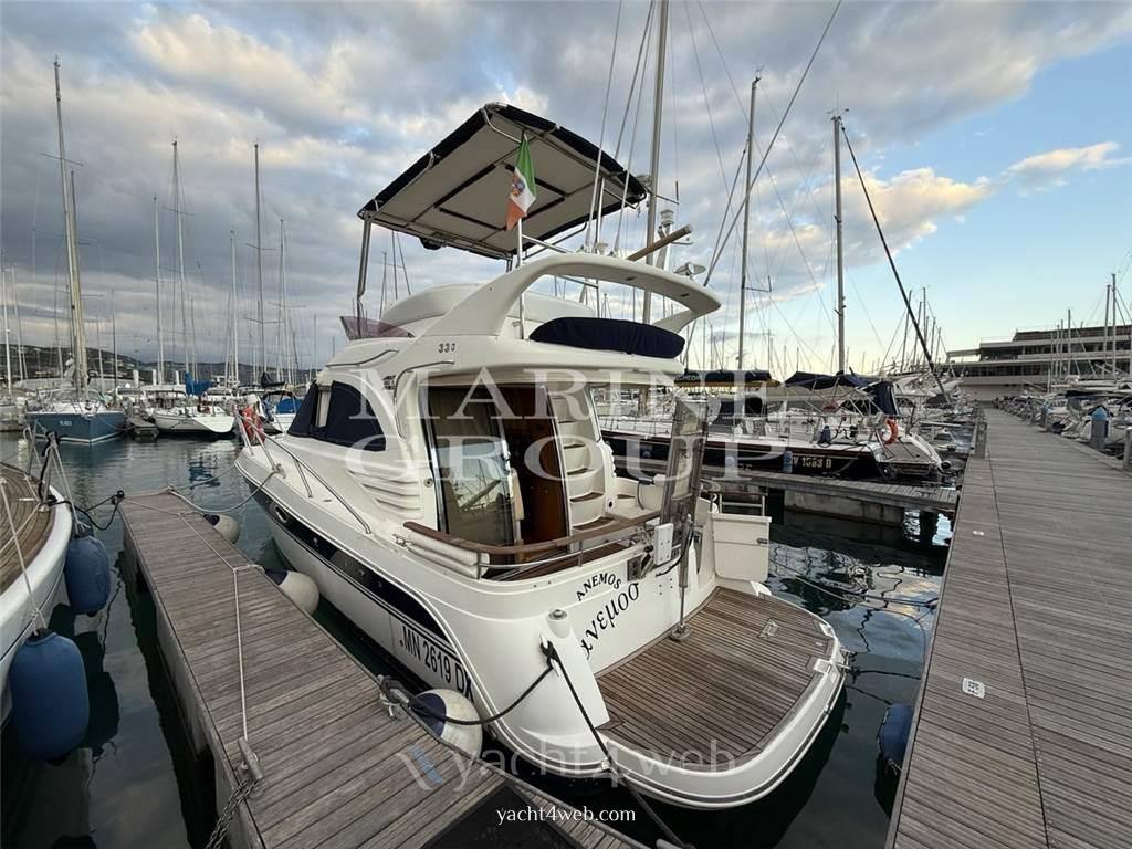 Galeon 330 fly