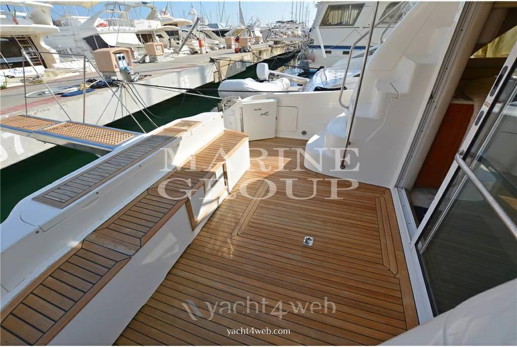 Sea ray 480 sedan bridge