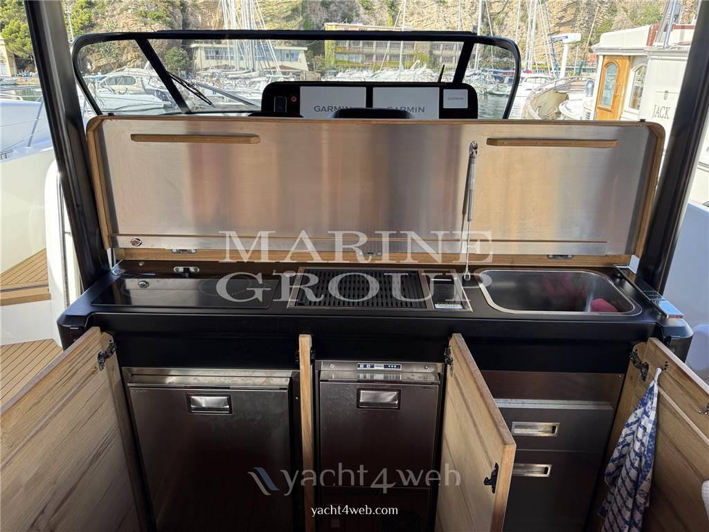 Cranchi A 46 luxury tender 