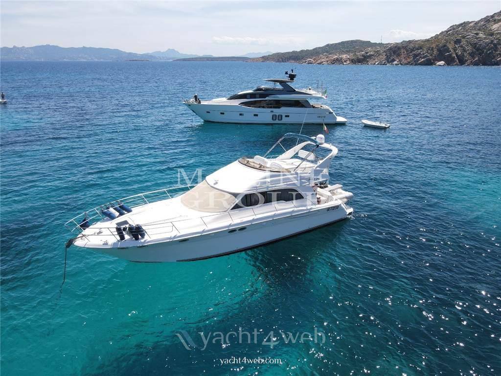 Sea ray 480 sedan bridge Barca a motore usata in vendita