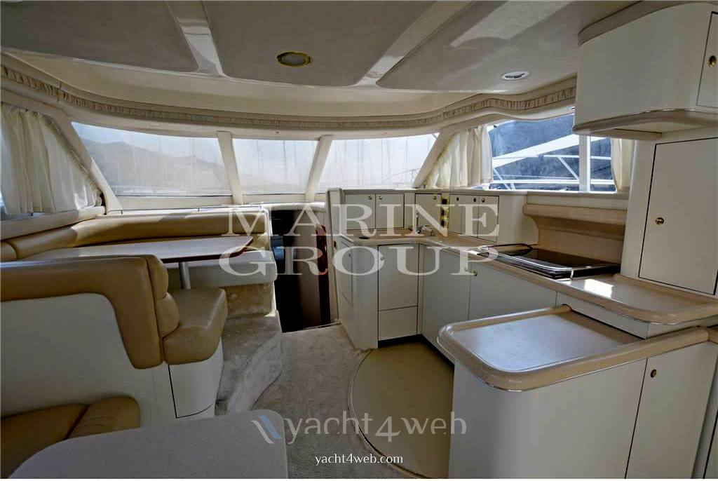 Sea ray 480 sedan bridge bateau à moteur