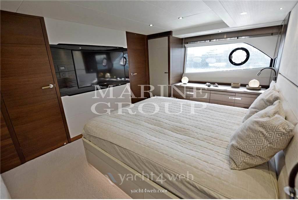 Princess yachts F70 Flybridge